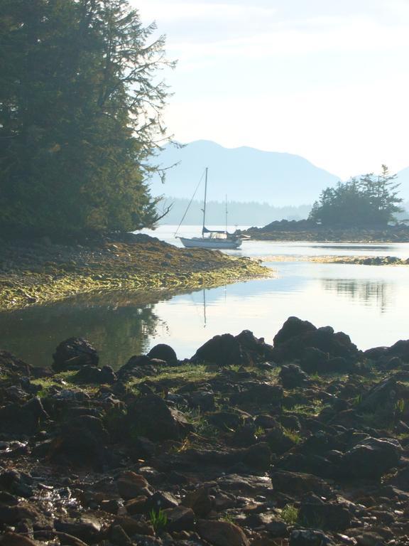 203 At Water'S Edge Lejlighed Ucluelet Værelse billede